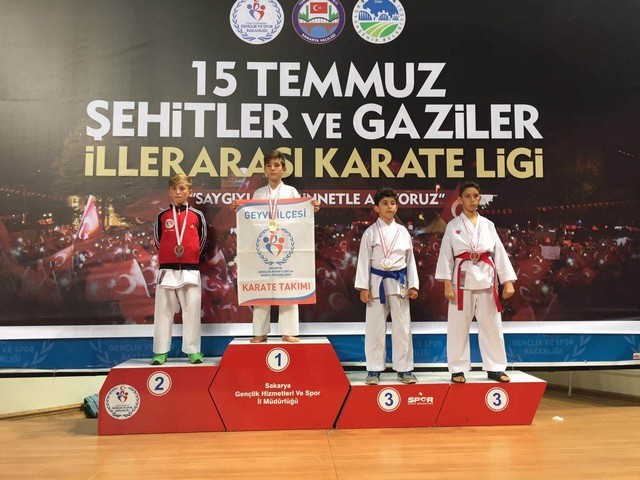 Geyveli sporcular Coştu
