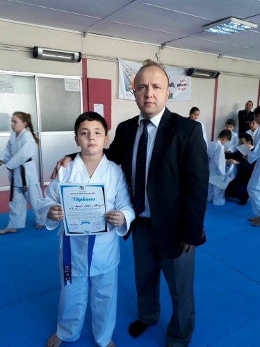Geyve Karate branşı kuşak sınavları yapıldı