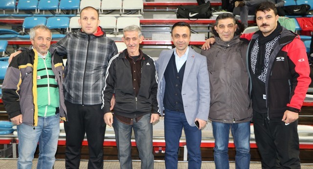 Serdivan'da Güreş Şöleni