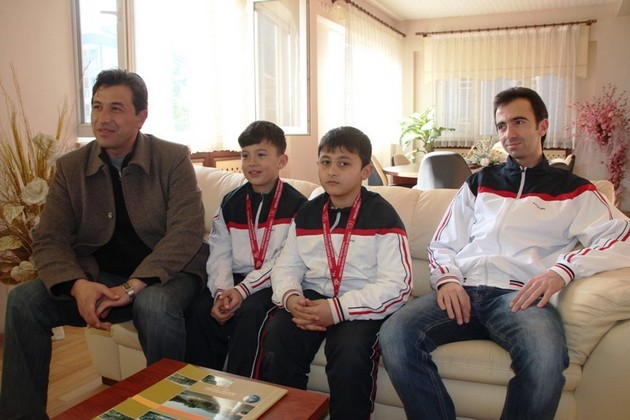 Geyve’de başları ödüllendirildi…