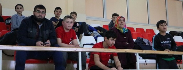Küçükler Minderde fırtına estirdi