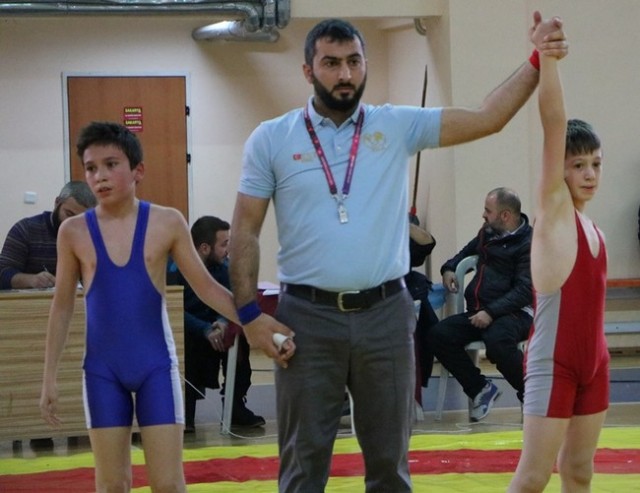 Küçükler Minderde fırtına estirdi