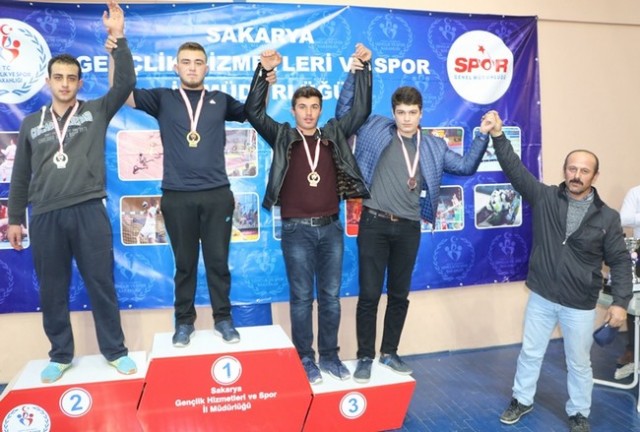 Güreşçiler Lütfü Yaman'da kapıştı