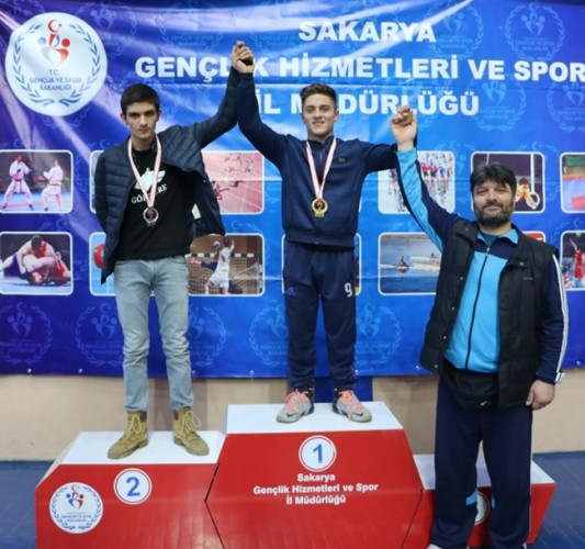 Güreşçiler Lütfü Yaman'da kapıştı