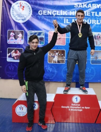 Güreşçiler Lütfü Yaman'da kapıştı