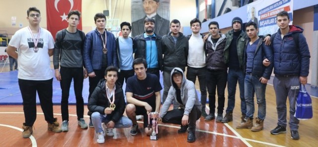 Güreşçiler Lütfü Yaman'da kapıştı
