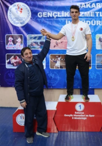 Güreşçiler Lütfü Yaman'da kapıştı