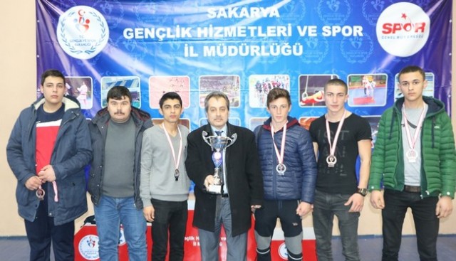 Güreşçiler Lütfü Yaman'da kapıştı
