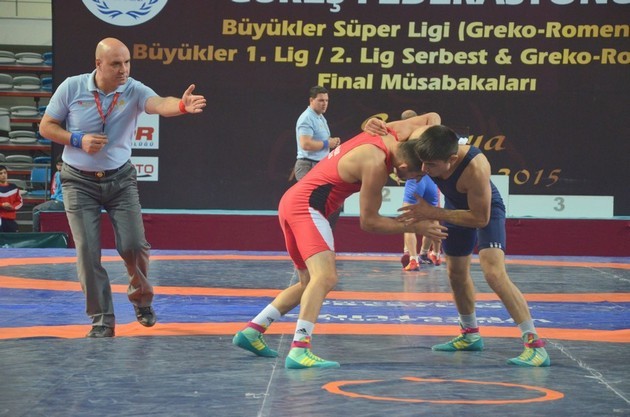 Büyükler Güreş müsabakaları Başladı
