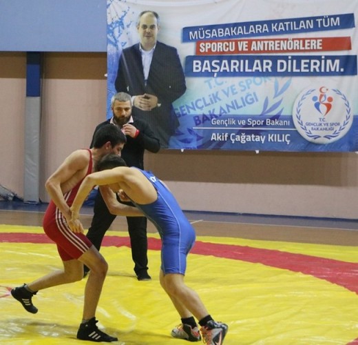 Güreşçiler Lütfü Yaman'da kapıştı
