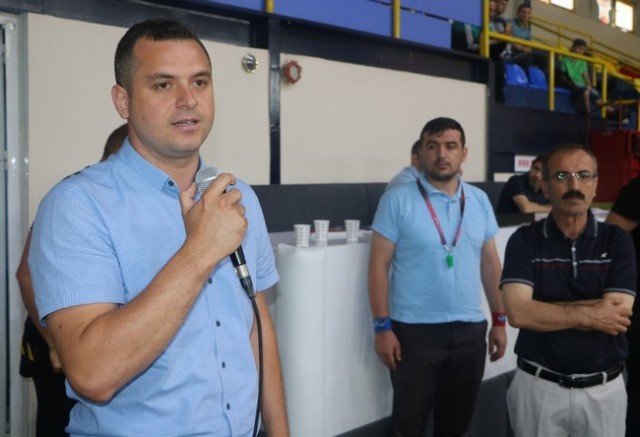 Grekoromen’de Hendek  Serbestte Akyazı