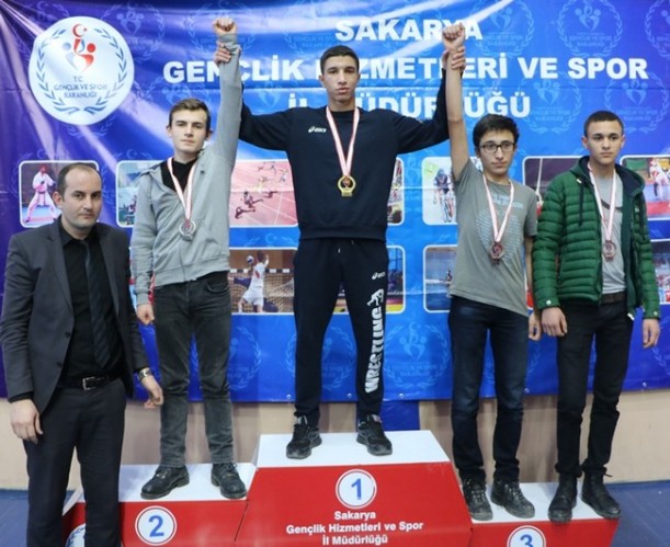 Güreşçiler Lütfü Yaman'da kapıştı