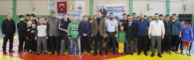 Miniklere minder dar geldi