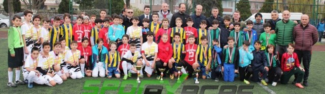 Şampiyon Hakkı Demir Orta Okulu