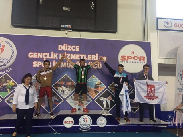Halterciler Düzce’den mutlu döndü