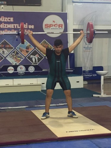 Halterciler Düzce’den mutlu döndü