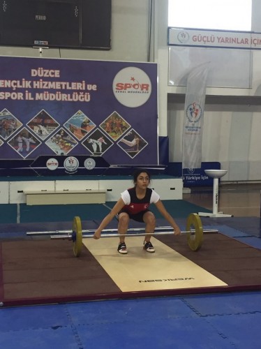 Halterciler Düzce’den mutlu döndü
