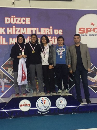 Halterciler Düzce’den mutlu döndü