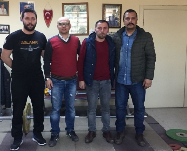 Okullar arası halterde birinciler belli oldu