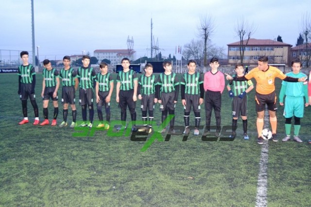 Harmanlık U14 ilk yarıda bitirdi