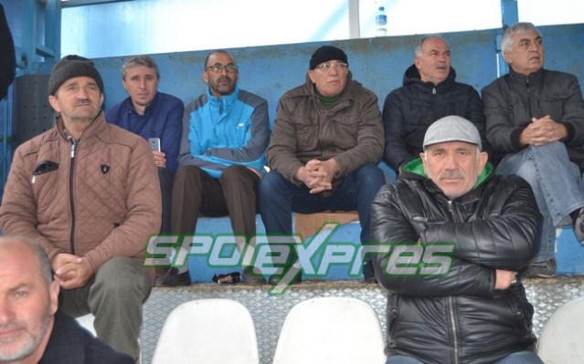 Harmanlıkspor zirvenin sahibi 3-0