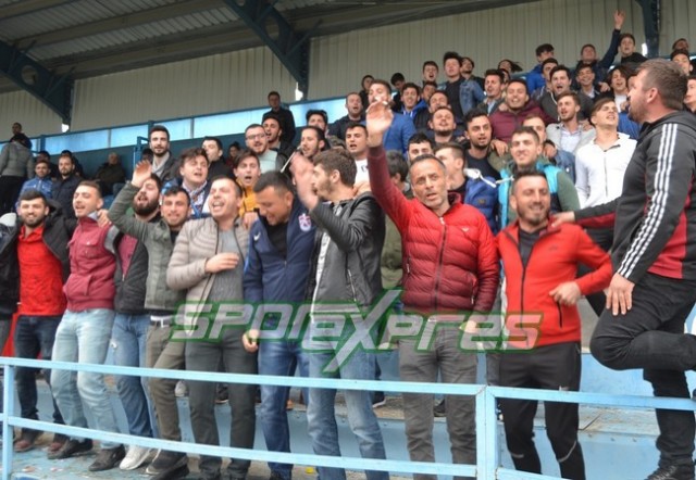 Harmanlıkspor zirvenin sahibi 3-0