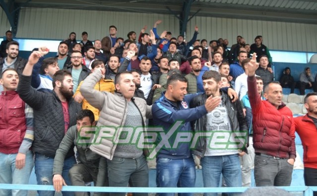 Harmanlıkspor zirvenin sahibi 3-0