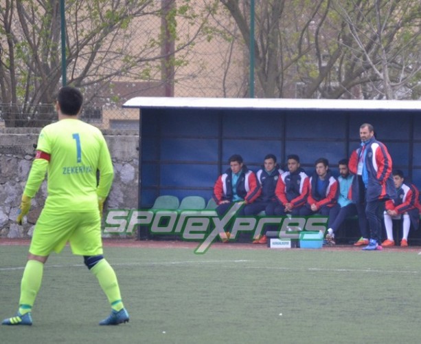 Harmanlıkspor zirvenin sahibi 3-0