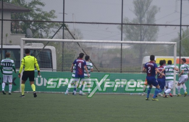 Harmanlıkspor zirvenin sahibi 3-0