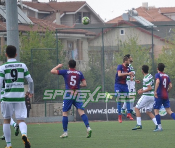 Harmanlıkspor zirvenin sahibi 3-0