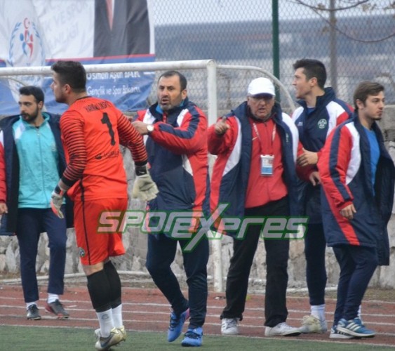 Harmanlıkspor zirvenin sahibi 3-0