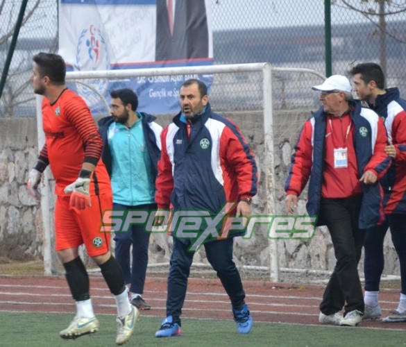 Harmanlıkspor zirvenin sahibi 3-0