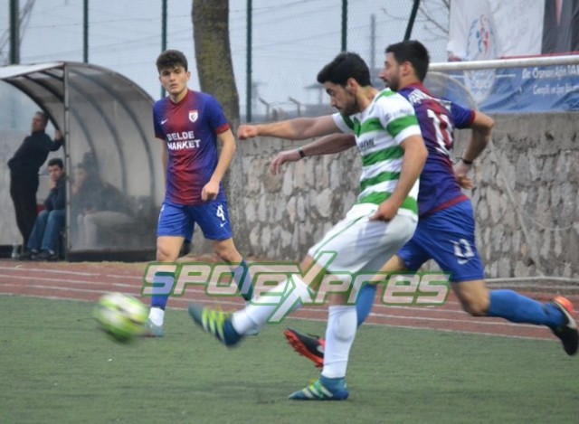 Harmanlıkspor zirvenin sahibi 3-0