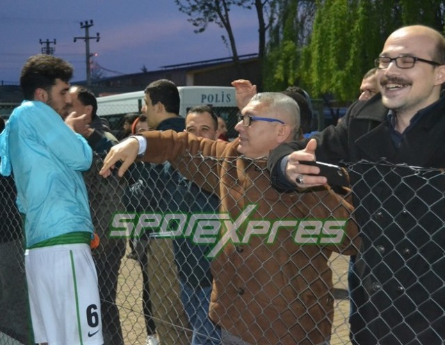 Harmanlıkspor zirvenin sahibi 3-0