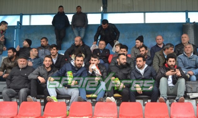 Harmanlıkspor zirvenin sahibi 3-0
