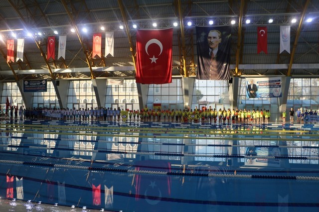 Havuz doldu taştı