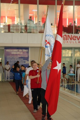 Havuz doldu taştı
