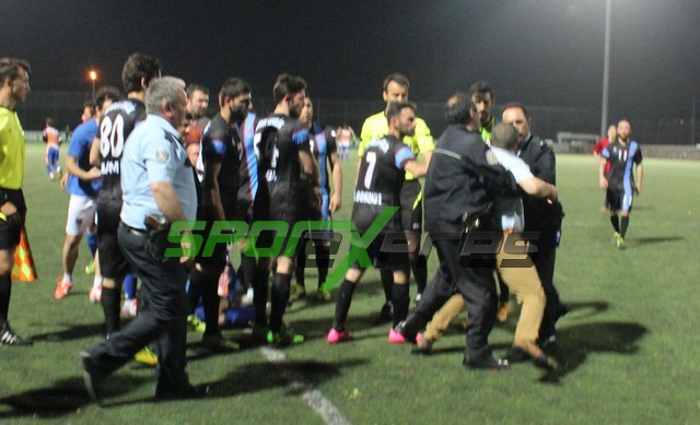 Olaylar çıktı ! Hakemlere saldırı önlenemedi..