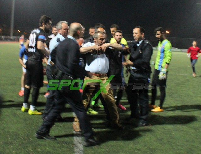 Olaylar çıktı ! Hakemlere saldırı önlenemedi..