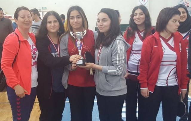 Hendek’te raketler ödüllerini aldı