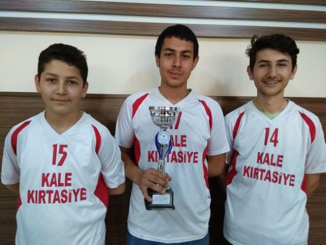 Hendek’te raketler ödüllerini aldı