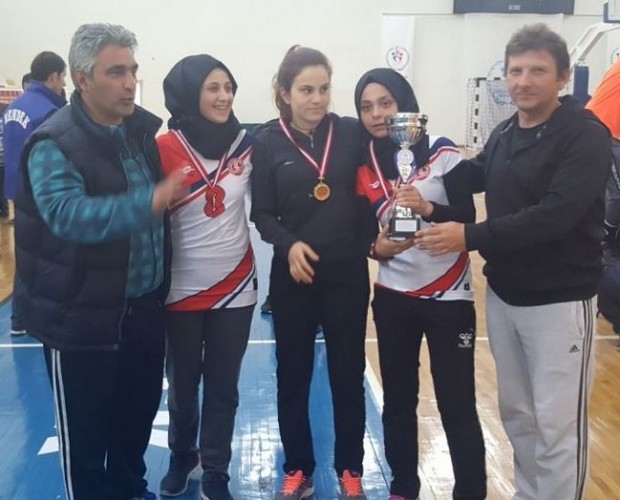 Hendek’te raketler ödüllerini aldı