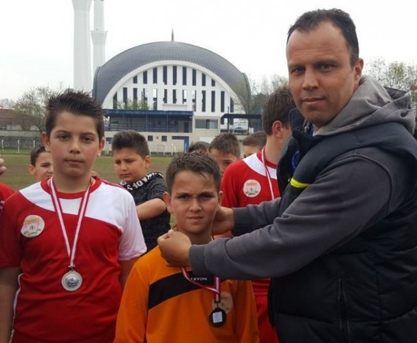 Hendek’te Yeşilyurt ve İ.H.O. şampiyon oldu