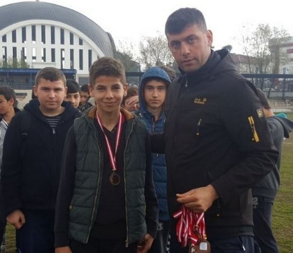 Hendek’te Yeşilyurt ve İ.H.O. şampiyon oldu