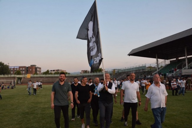 Hendekspor, şampiyonluğu kutladı