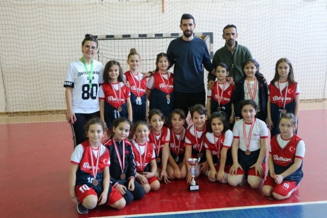 Minikler Hentbol finalleri sona erdi