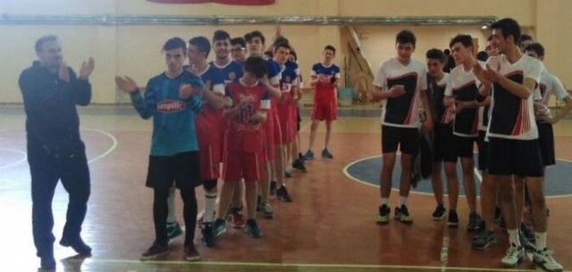 Hentbol'da Mefkure ve Büyükesence şampiyon