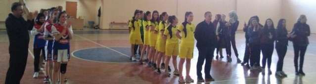 Hentbol'da Mefkure ve Büyükesence şampiyon