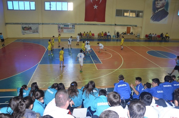 Anadolu Yıldızları Ligi Hentbol maçları başladı