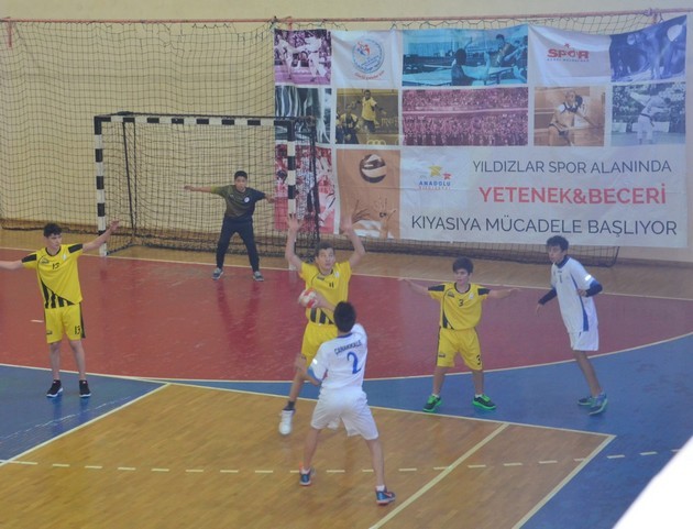 Anadolu Yıldızları Ligi Hentbol maçları başladı
